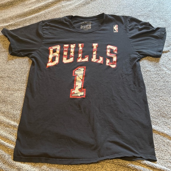 NBA Other - Y2K NBA Black Bulls Derrick Rose Short Sleeve Tee